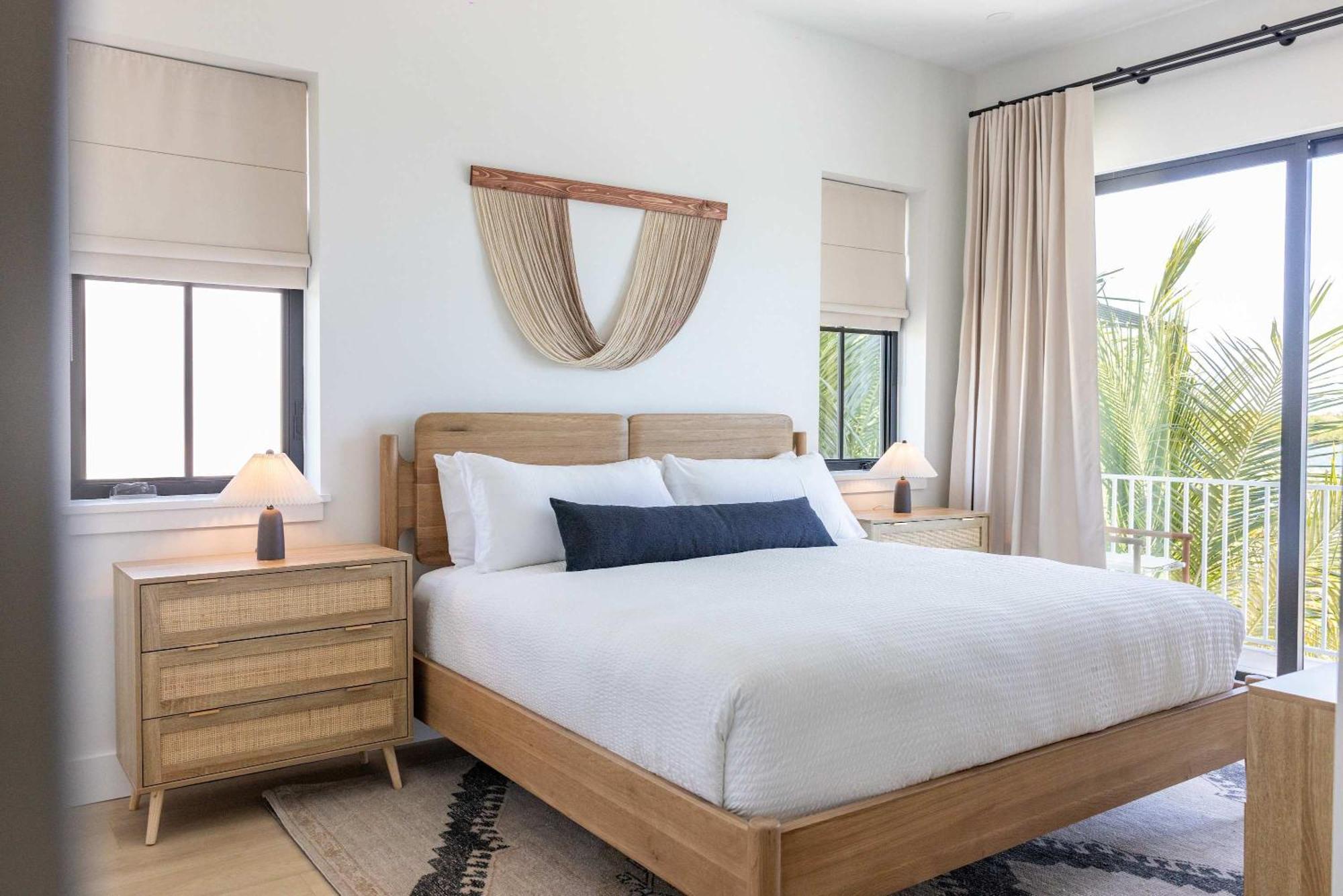 New Waterfront - Sunray House Key West